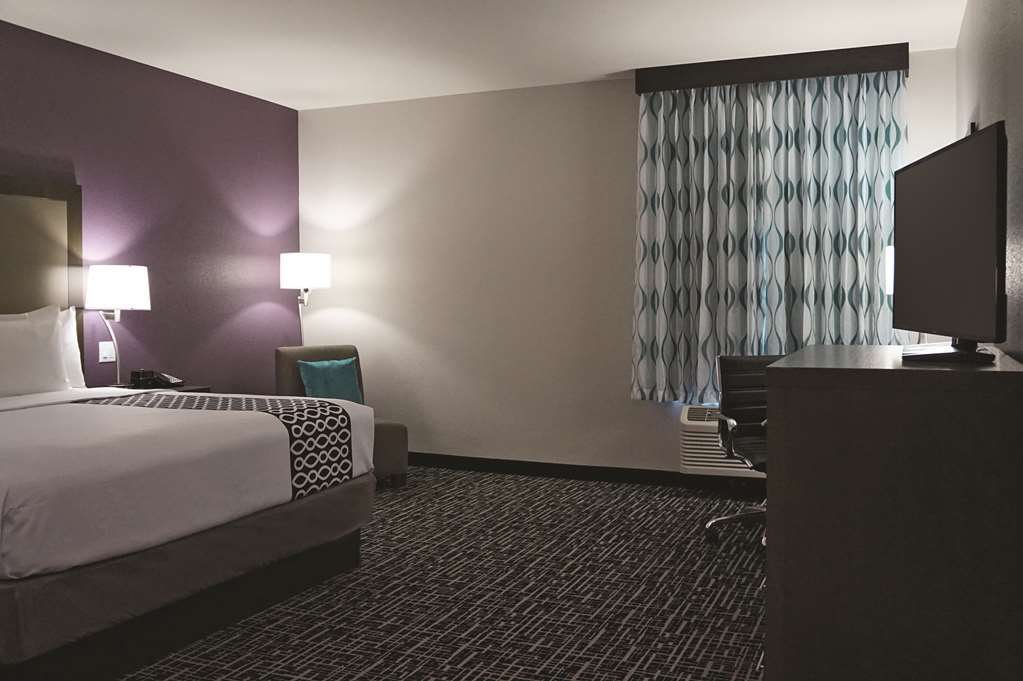 La Quinta By Wyndham Dallas Plano - The Colony Bilik gambar