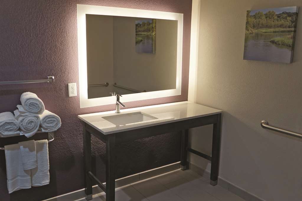 La Quinta By Wyndham Dallas Plano - The Colony Bilik gambar