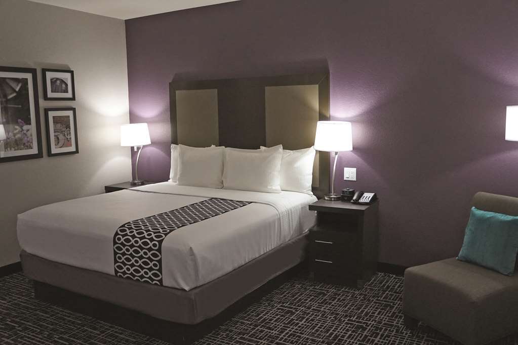 La Quinta By Wyndham Dallas Plano - The Colony Bilik gambar